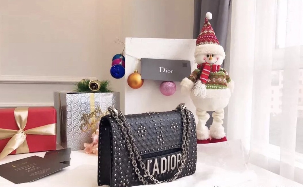 z946186547303_4041c4af6f9899b5a4eac79169616f9f