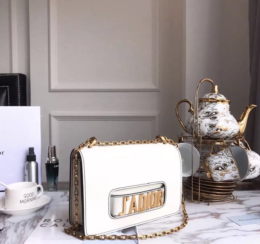 z946186553720_2e8ec9e528e6edbc0547ef586c3bfae0