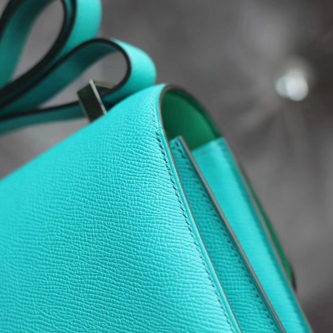 z947780715120_87adb0c745ccc834ed274983733193f3