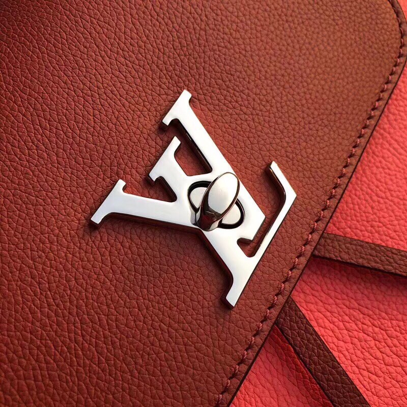 z948050753012_55fa416af128267d3fa4be7f4d324a5b