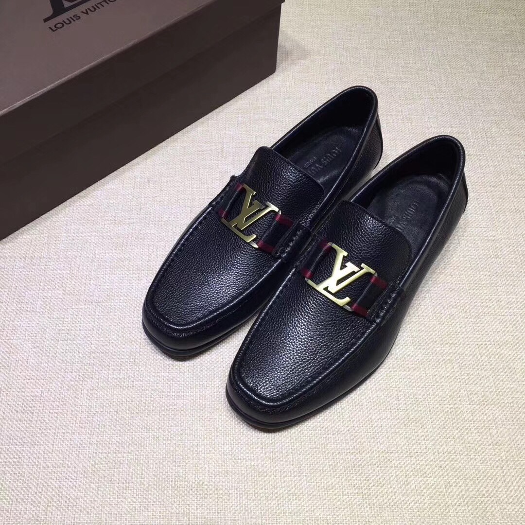 z801362694330_2739565496d909e26d96f5d33de054d8