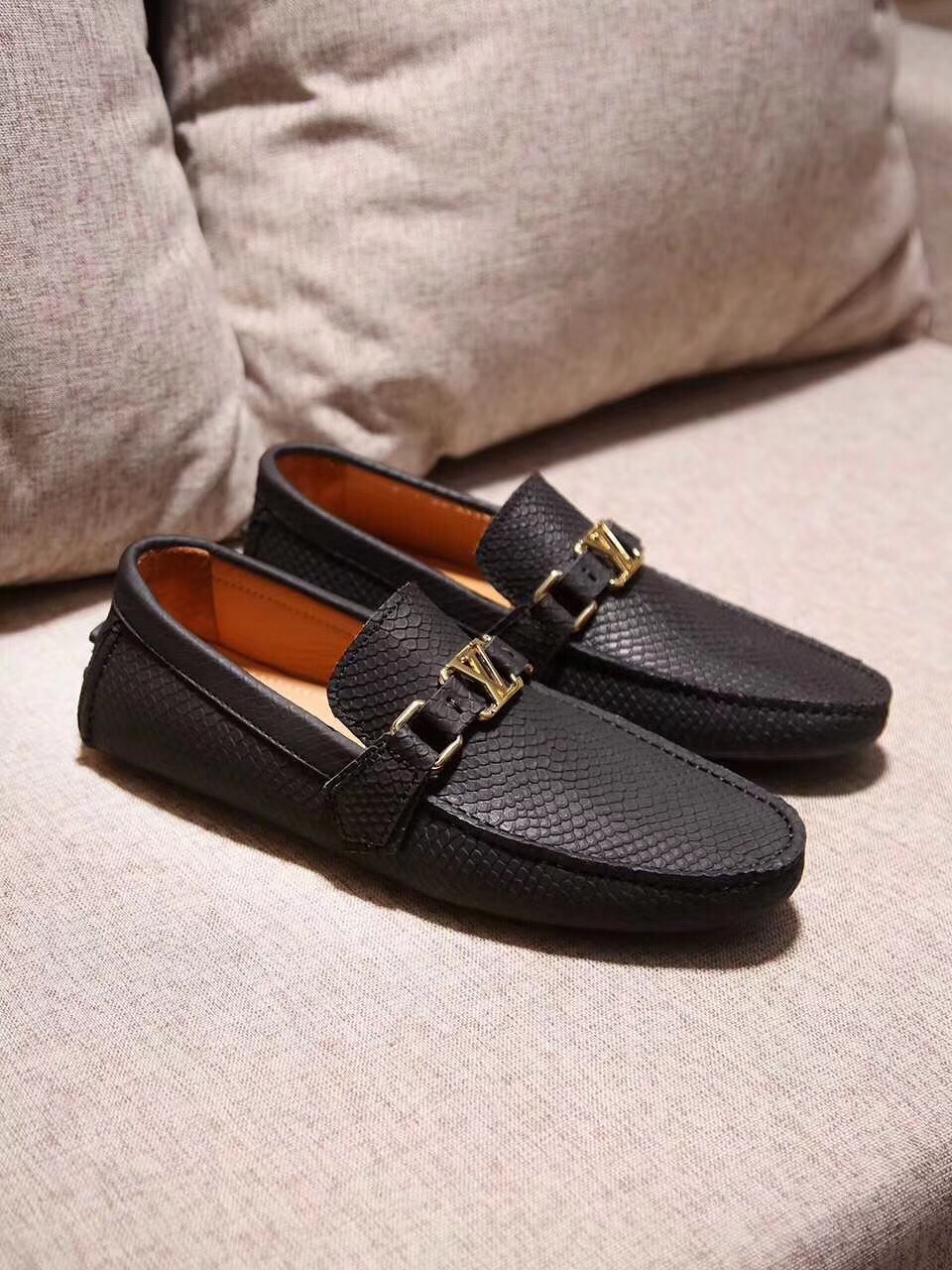 z803057472748_60961da4904057bd0d820743ff0071ce