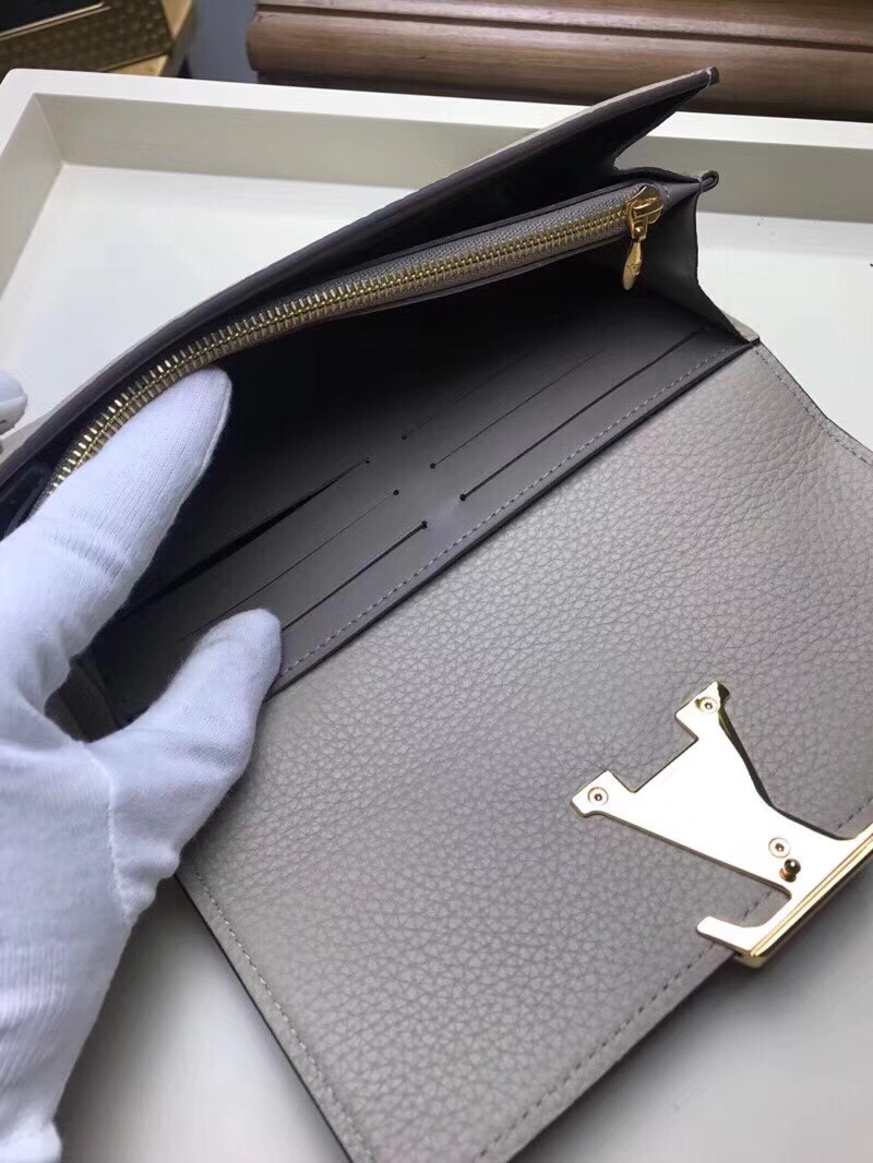 z949575748178_24e3342d3ee7b436cb3f6b55588c1215