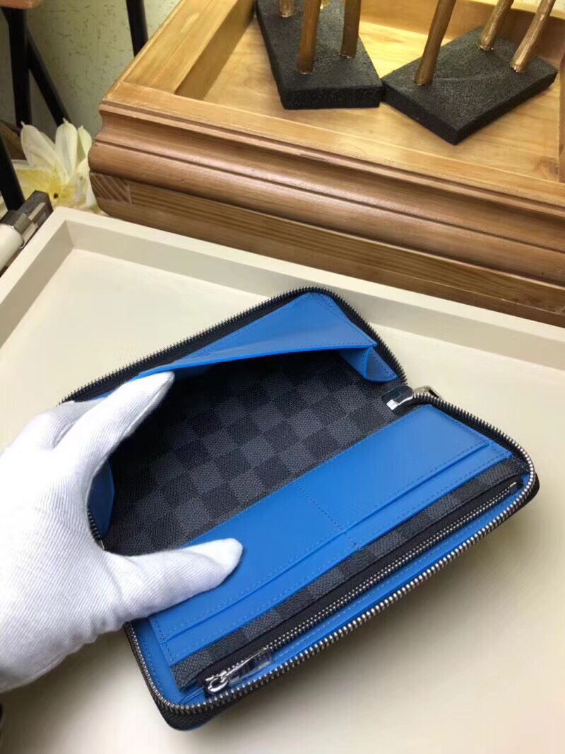 z949761978790_21454d99d241e2ce3792104dddbc4156