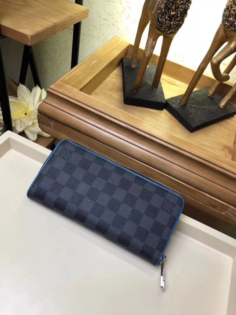 z949761978826_88081516fc350892c9f00e1b6777a0a3