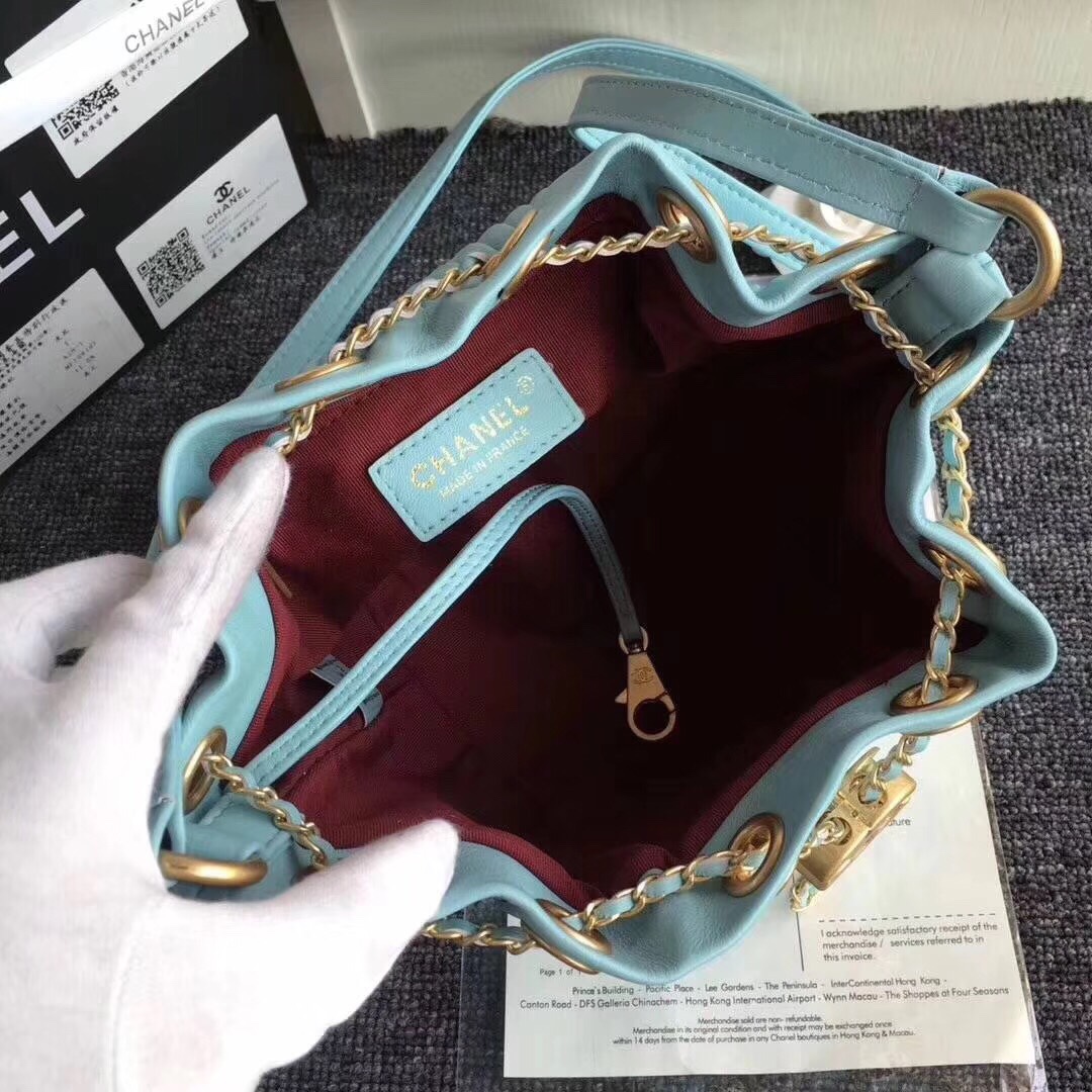 z848653033410_1d02a8ce6f053bd2dffb54d75da1915e