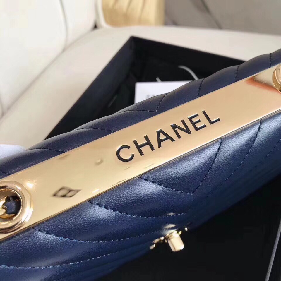 z950738472455_9e3c9a0ded745611762bb4e0eded7baf