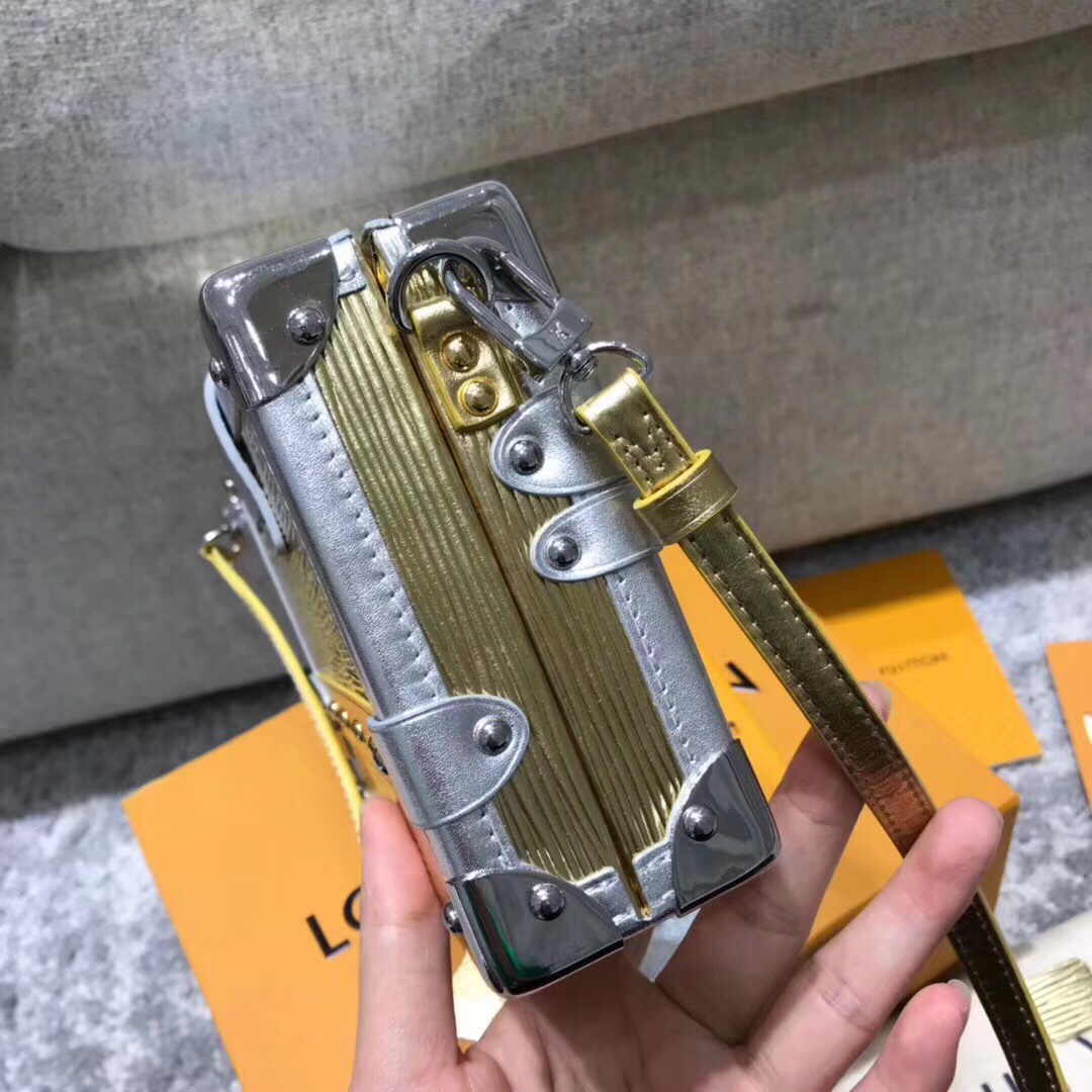 z952765254664_76747827e44fd15e220467ad5fb4b0c7