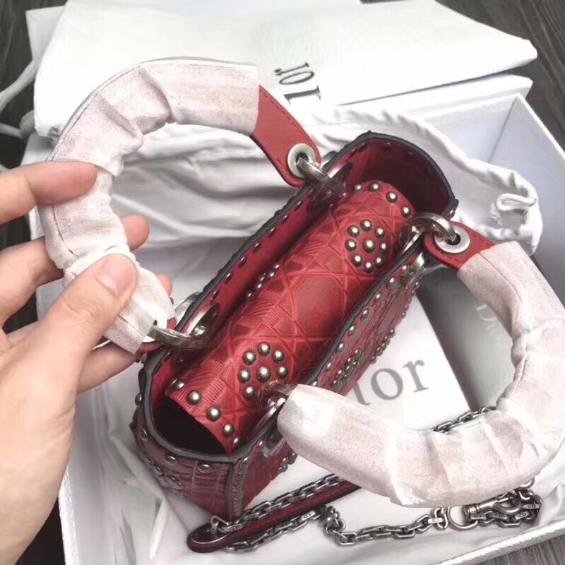 z952765421135_12ec49c1c989f560bc5b23f56e72322f