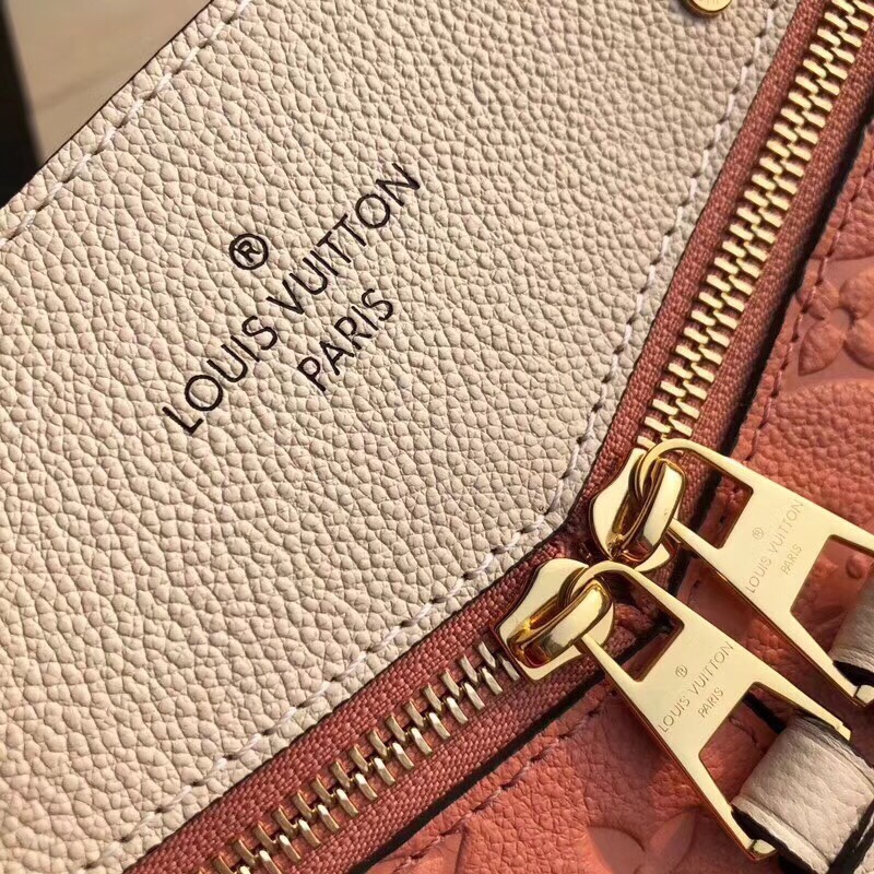 z954475031900_5c5f7e821cb8750fbac194b4c96cc6cf