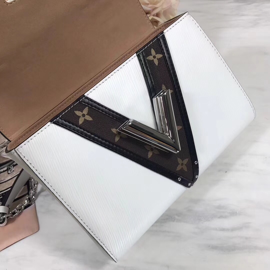 z955508959669_d7e095ab97d2a7bc41ee84c067a801a6