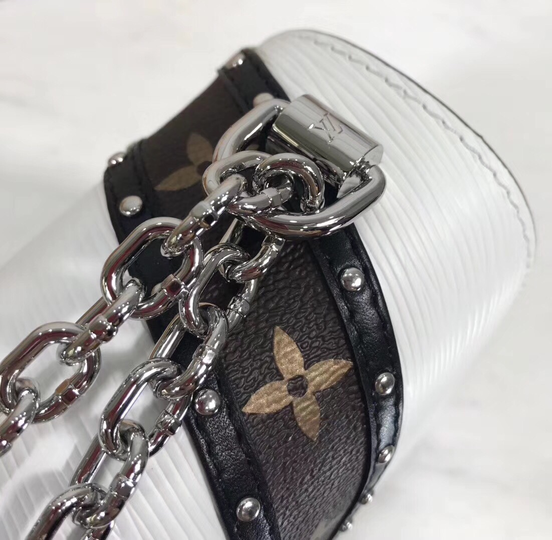 z955508968373_17136f2261fd60c01a9b488cc9ba4961