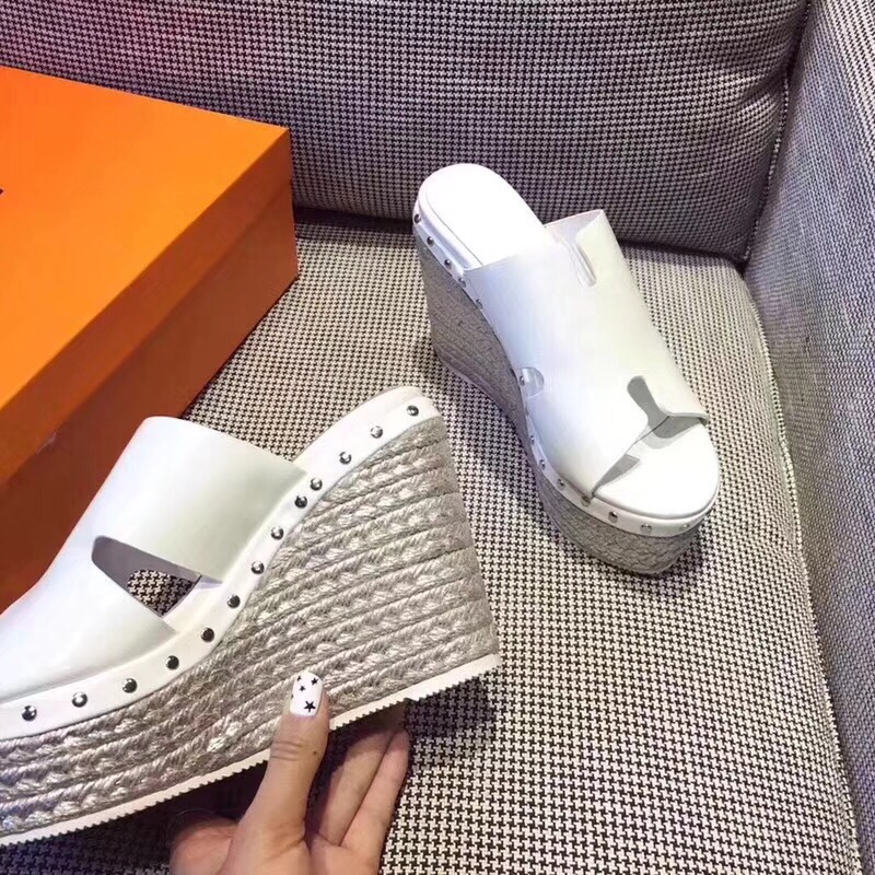 z1012513846263_5b1f259f741dece7405e5bb748bdb74a