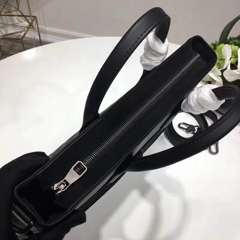 z1020370182990_64a0692a65daafa35a2e89ecec525067