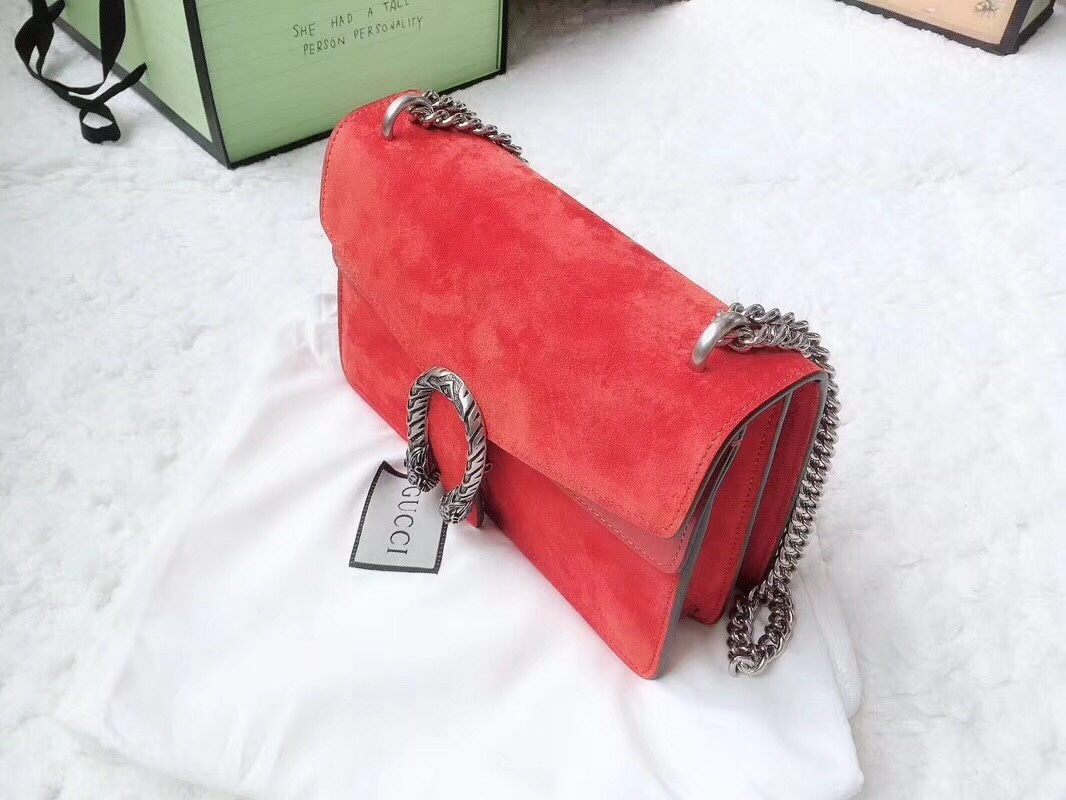 z952765245667_743dd9666c2bf05621fb27973219c6c6