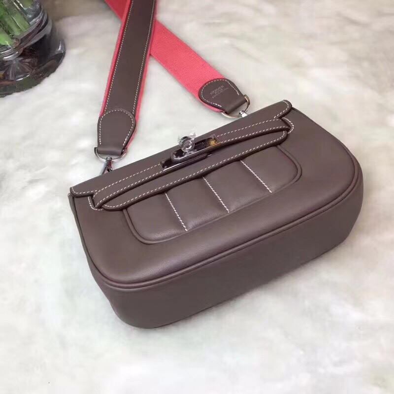 z1027314425521_a7711105e48b8899f722e3ad94e811a4