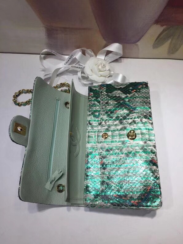 z1052373694294_52113a655e6d30943b0afb31518331b7