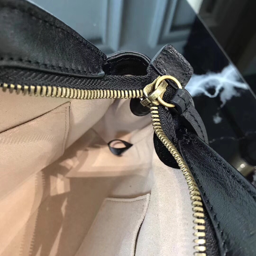 z1055328020143_94b67472d02ce43e58c139eef7ea3f1e