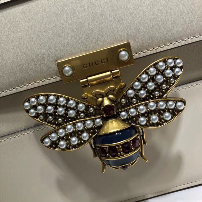 z1056428587527_5e76cb966100a93776a889b7917f4d39