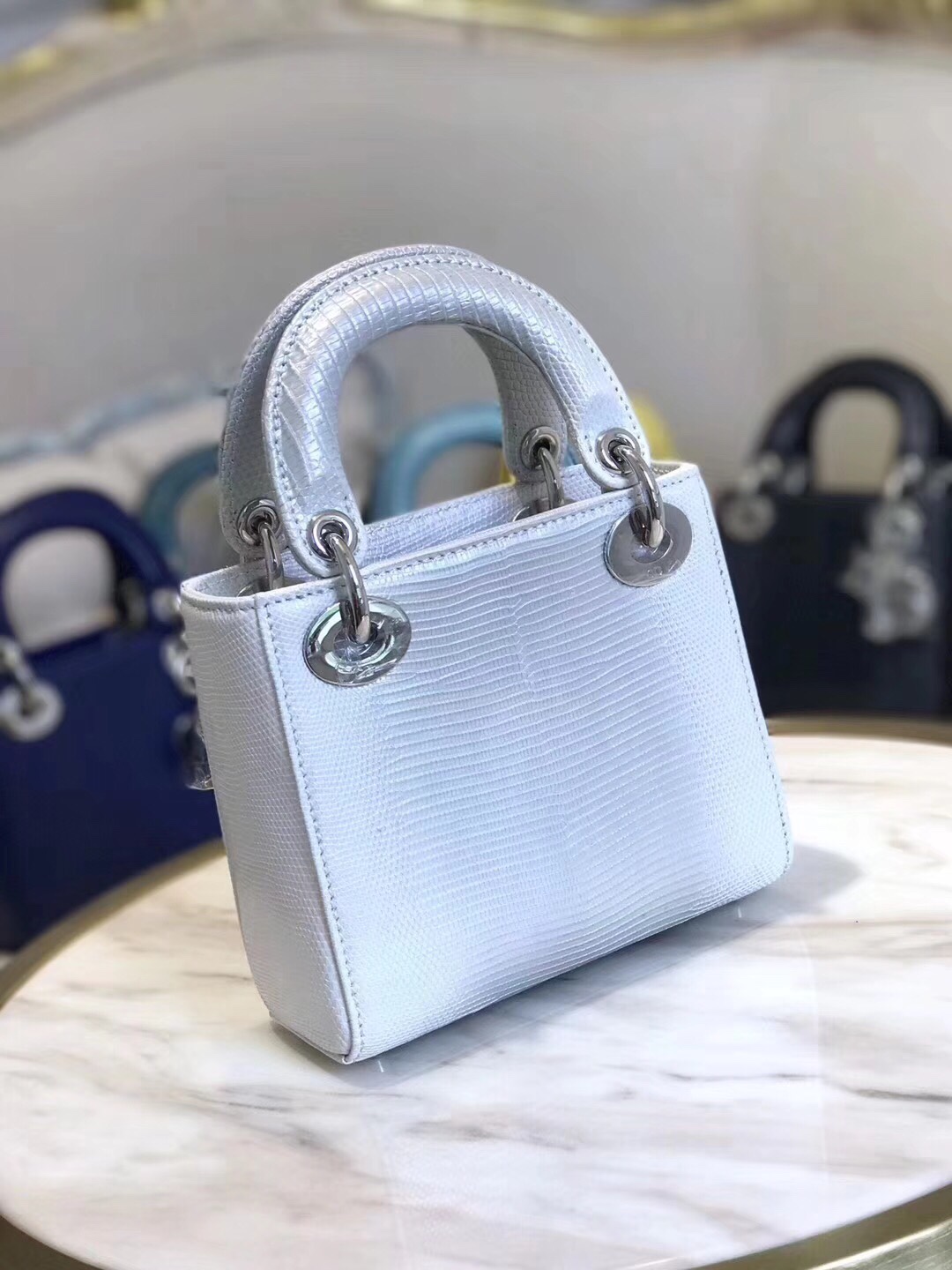 z1063553209836_c35e17f49370710ba007df1f740b71bc