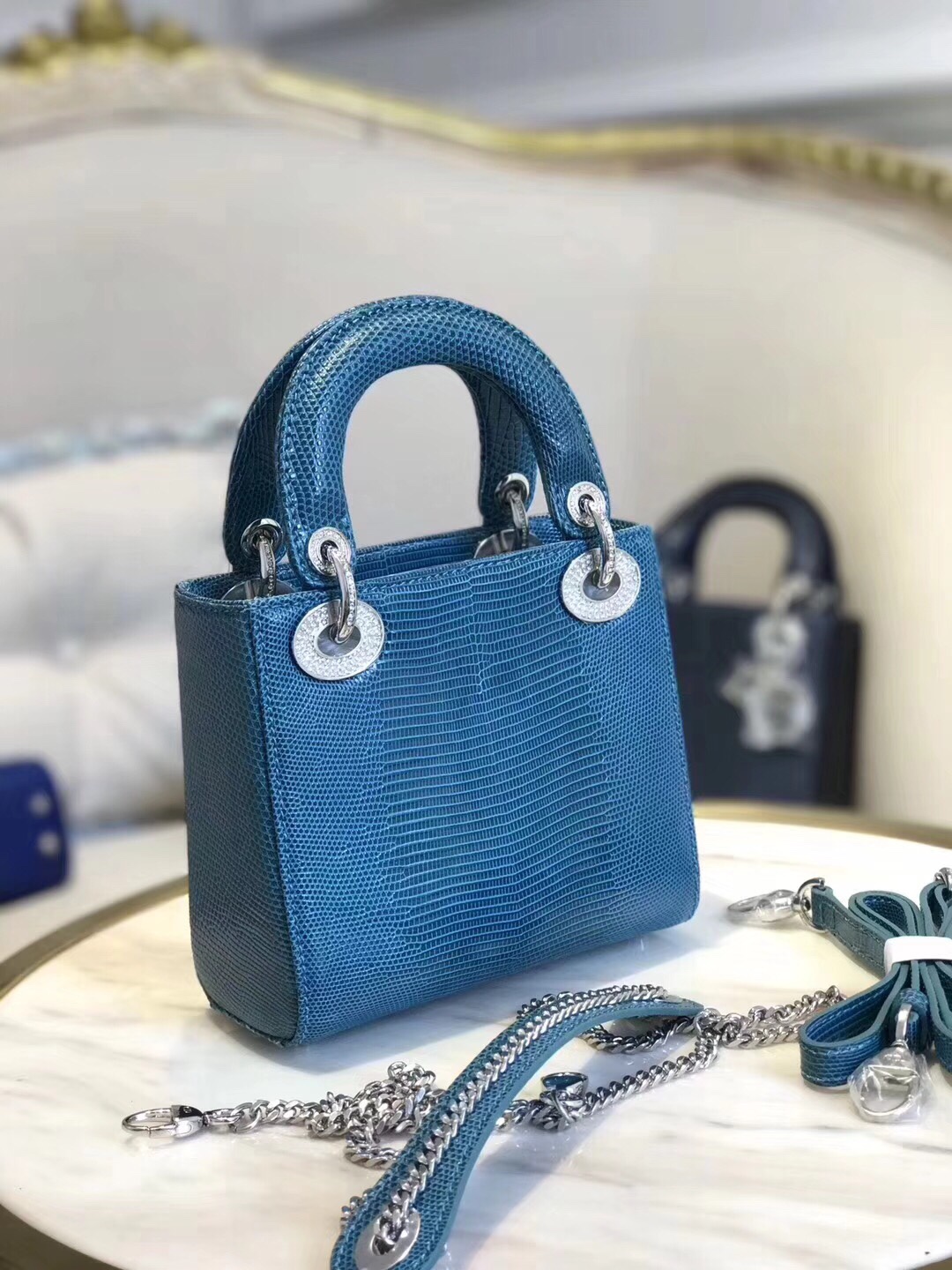 z1063553304050_efc8e23f006d0d0ce328f5367dbcf72b