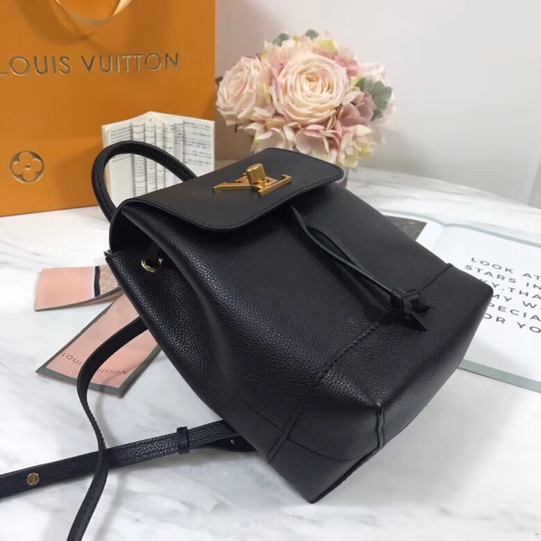 z1074761351591_225761d66673dce34b69f7e2d4343266