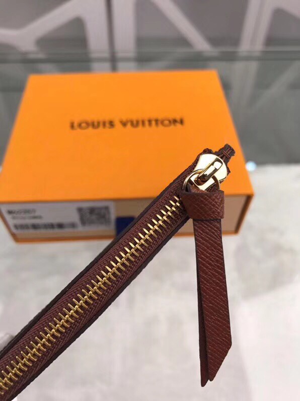 z1082264720599_0eed1633e987c1042117306a621e58f3