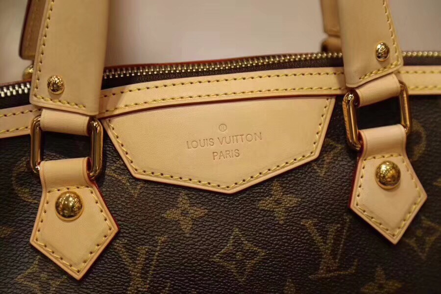 z1085243399998_135b207d43b9f88c3aea36cb964ad723