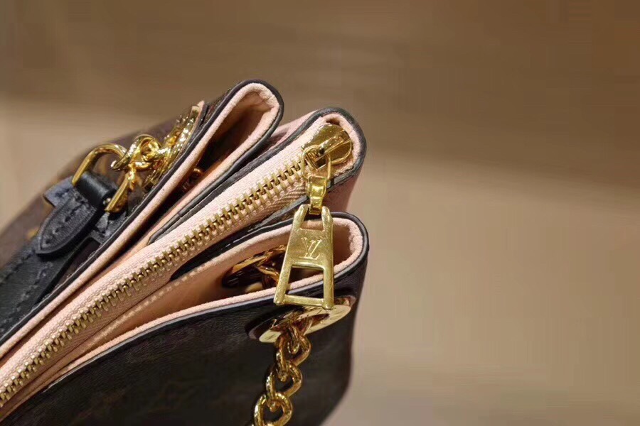 z1085243382061_eb5535fa9d83deaa52b98e5ff0105006