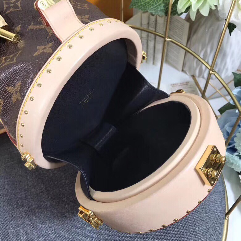 z1096385581045_a44e3016103a086c0f37b95bf9d5c760