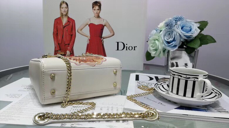 z1103277534079_33afa260f17b6f85decbf050cbdda3be