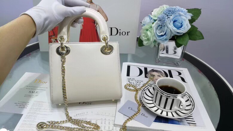 z1103277536946_27c511d7bd683f89556d3cce036d259b