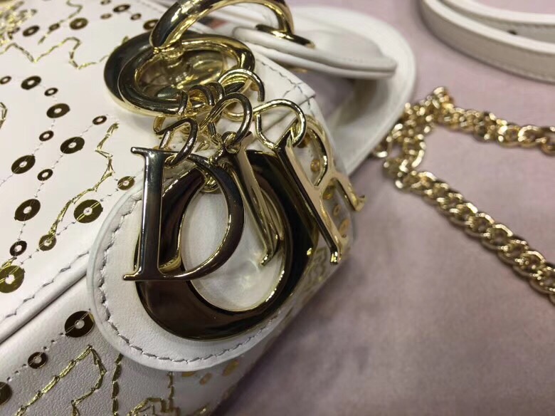 z1103285584915_558e758b52778d8e39beceb9686fd24c