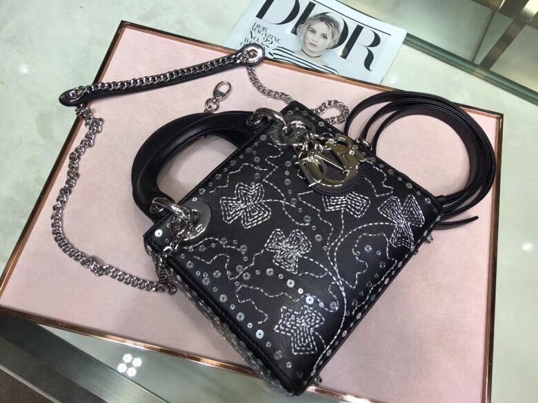 z1103285573243_315799bab6d3e1b24391d8b43e25a4b9