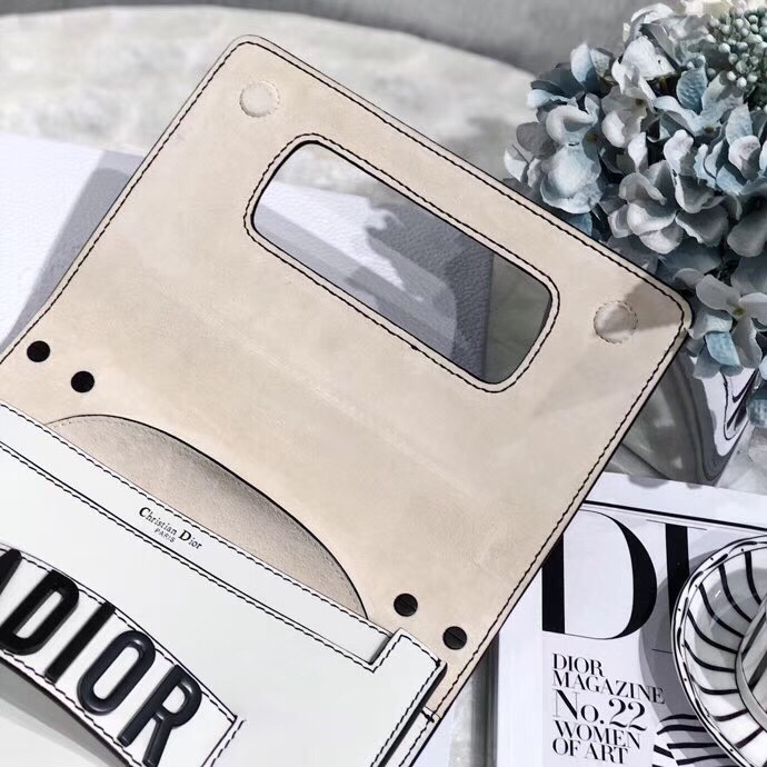 z1103286560547_fde2e9a38a44570f9cb7c3898d1acb6c