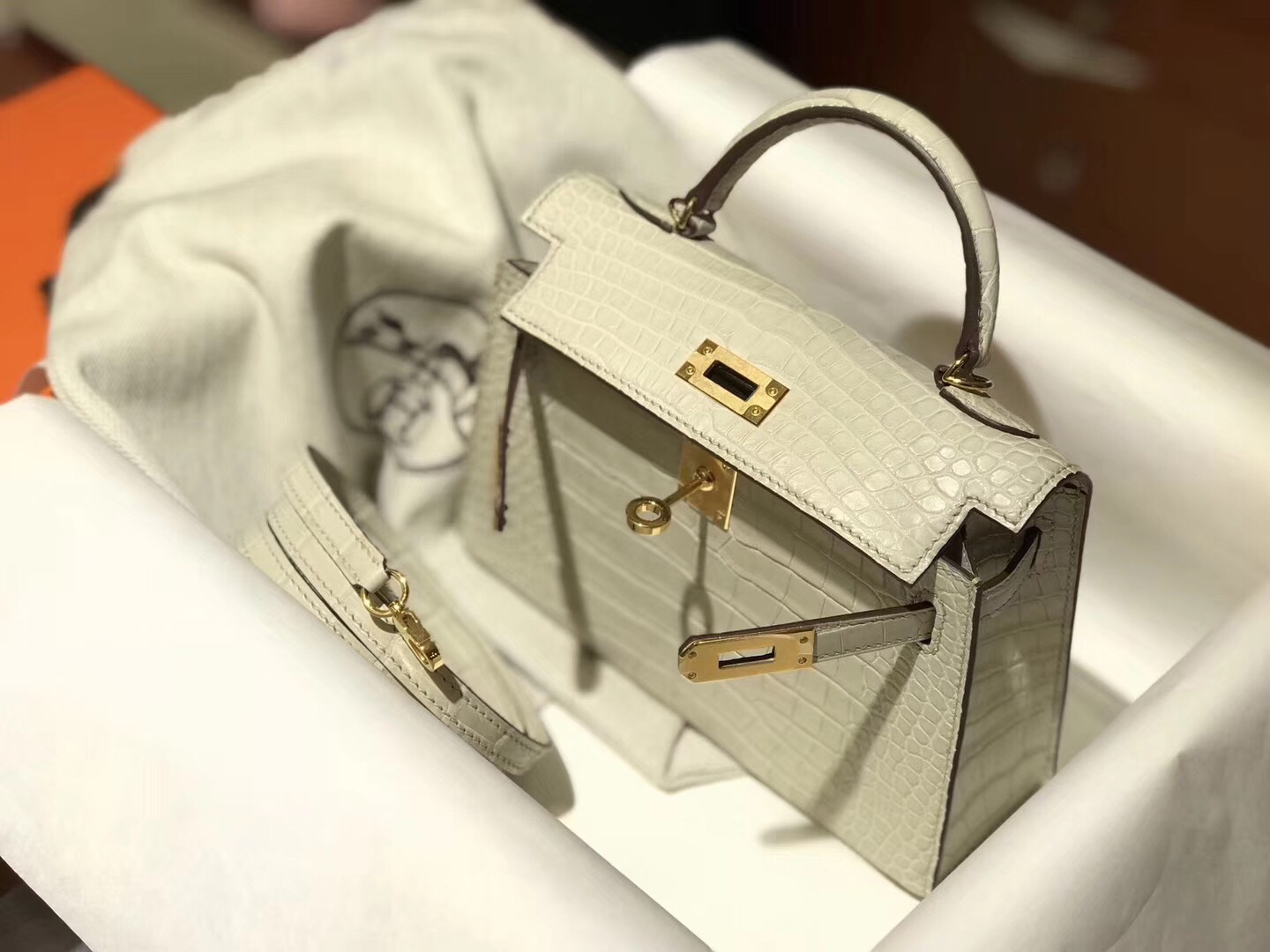 z1114844741889_2148005908a35ba311524d3bbc431a4b