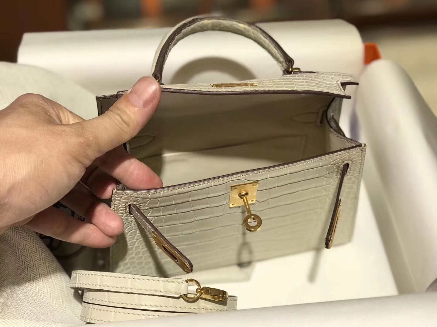 z1114844745306_697b717a56fcbd382848b6249f996a5c