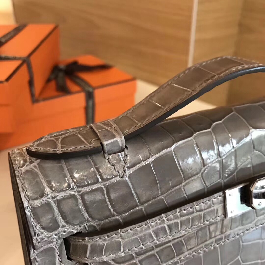 z1114845030400_fa9af2de3c3dc86e3a9a71ad0924f427