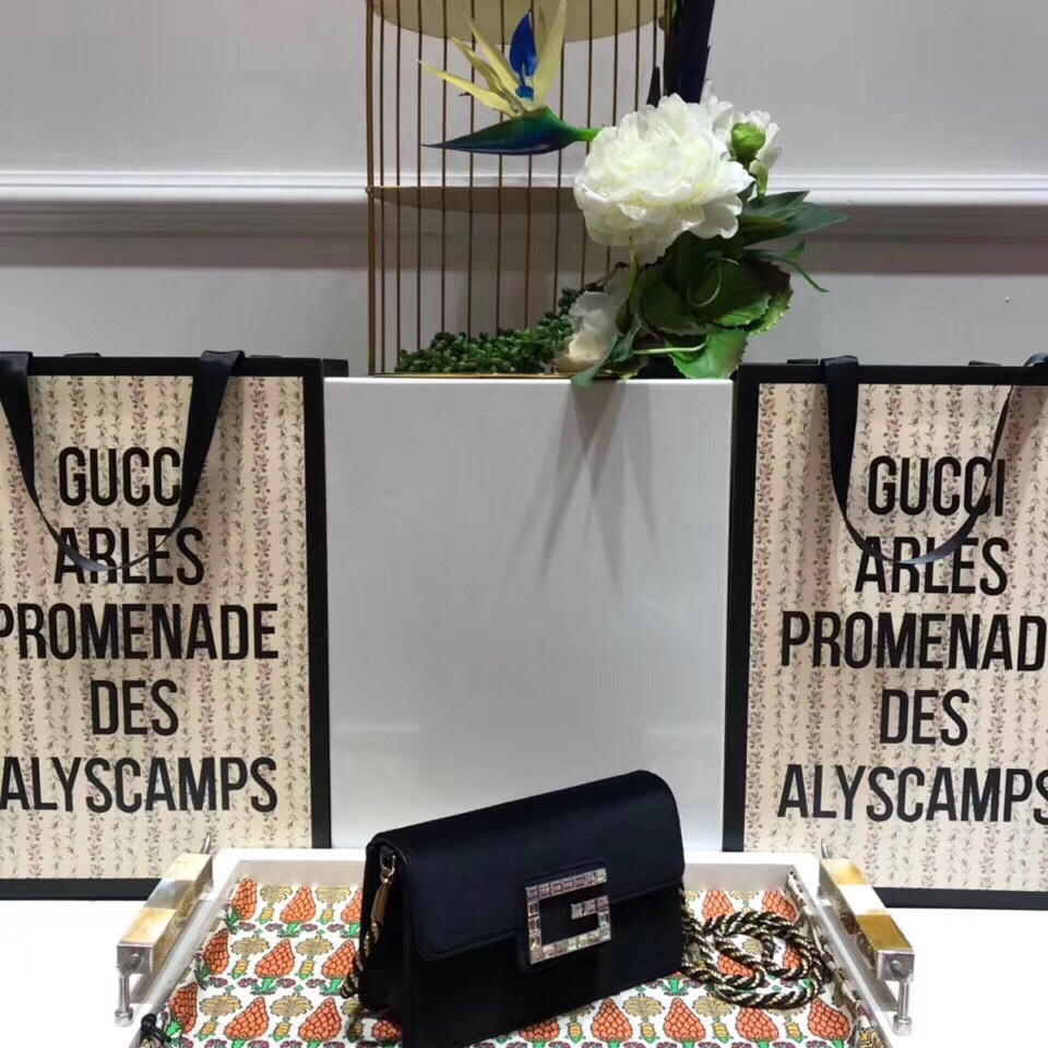 z1113852960831_6667f844ddba0ddb90783e862f38f246