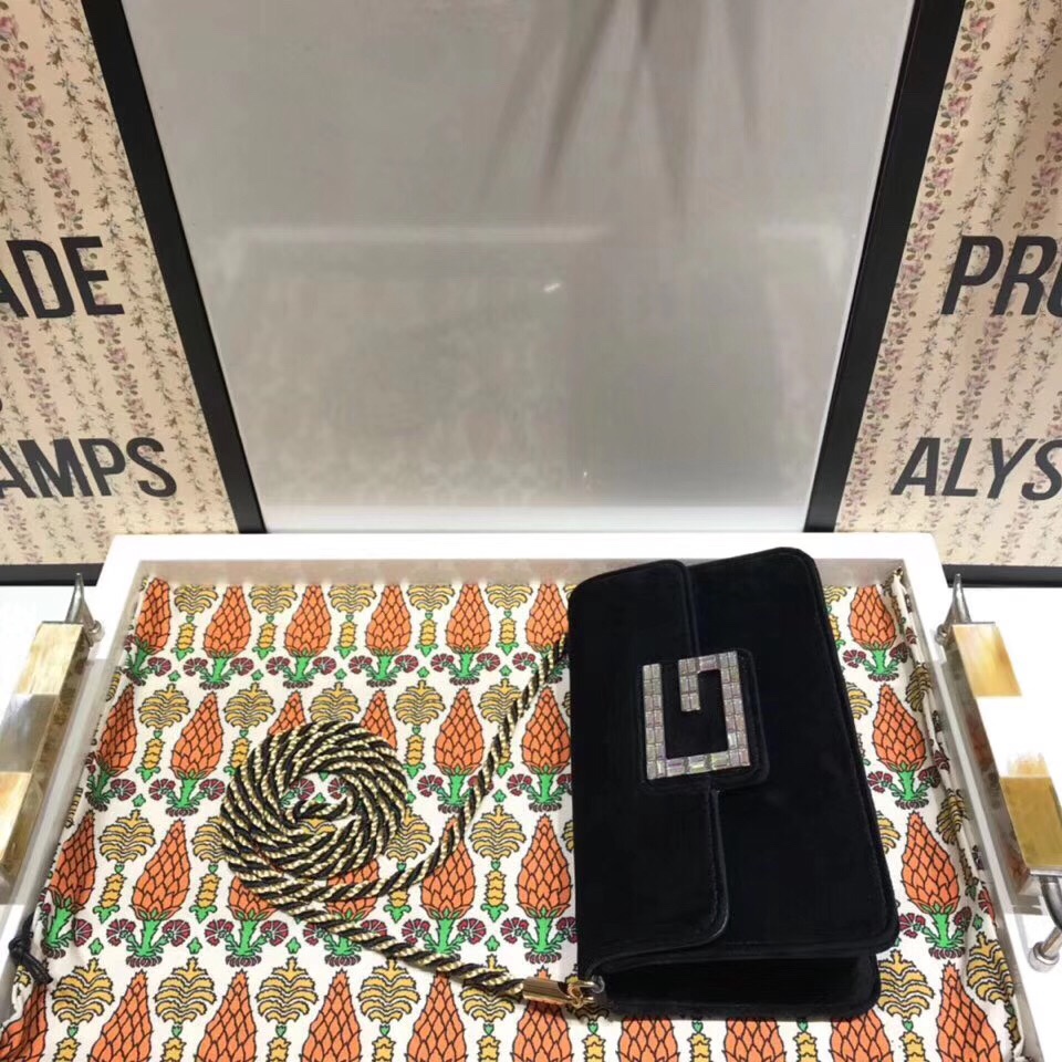 z1113852965053_a2039352aa2c29187fc9e40a34e40c35