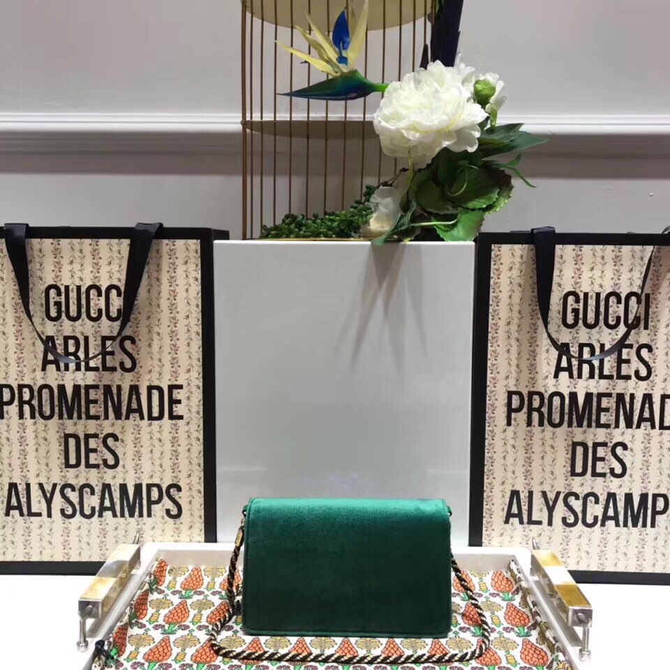 z1113853852076_2c5e91ea15228194f34171494f63262a