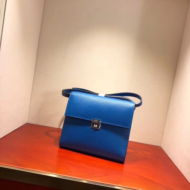 z1129932479214_e5436ac8b618fa0957adc324e77ce58d