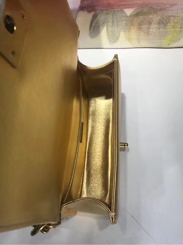 z1144191051919_74cc236b93a354c926372e4ef757a32c