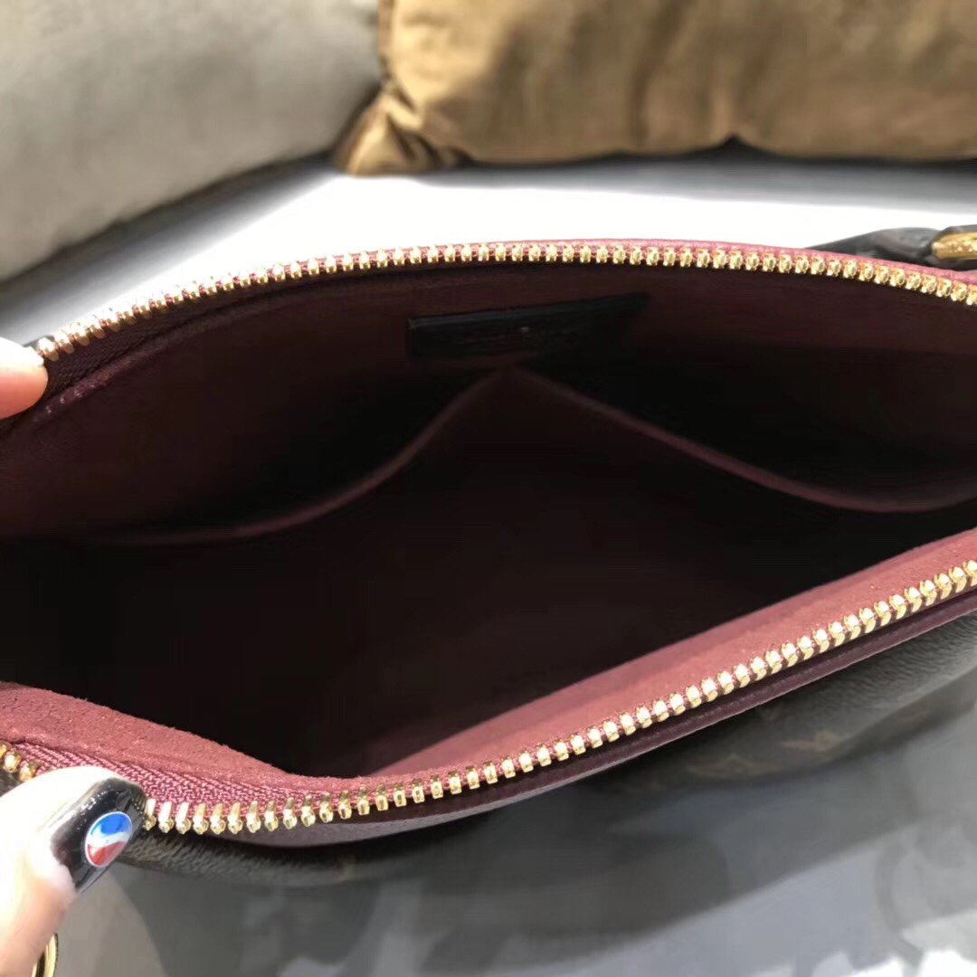 z1144190651840_a75d89734844db5be25ae7e260be31ed