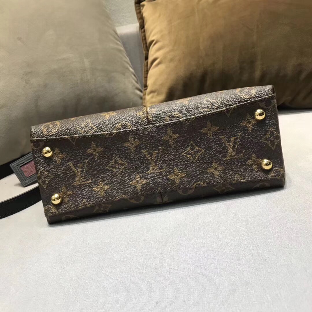 z1144190666088_25b5856d856d82c234be058fbde723ca