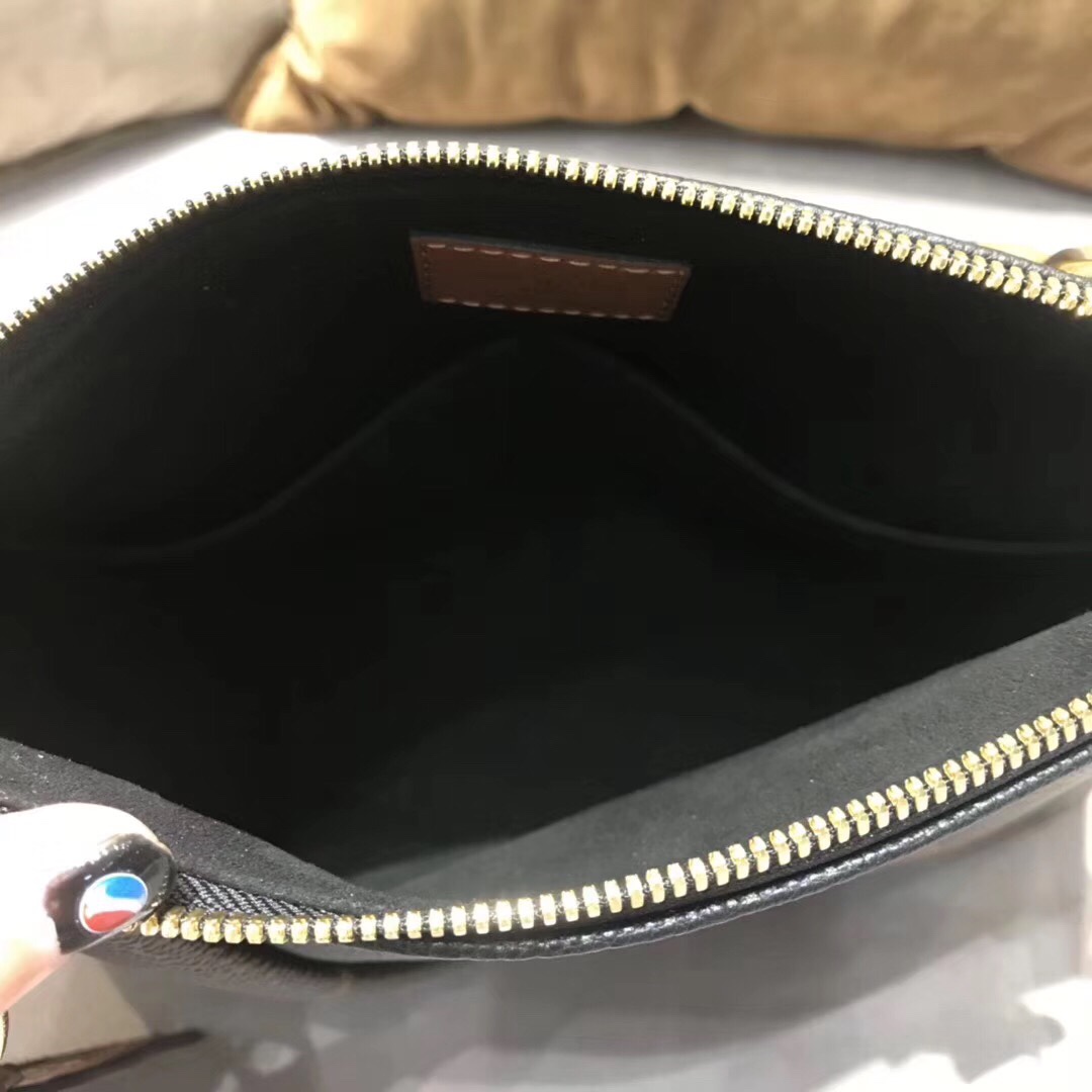 z1144190692410_ea2f338ef8c2be780338bc7470b8ab97