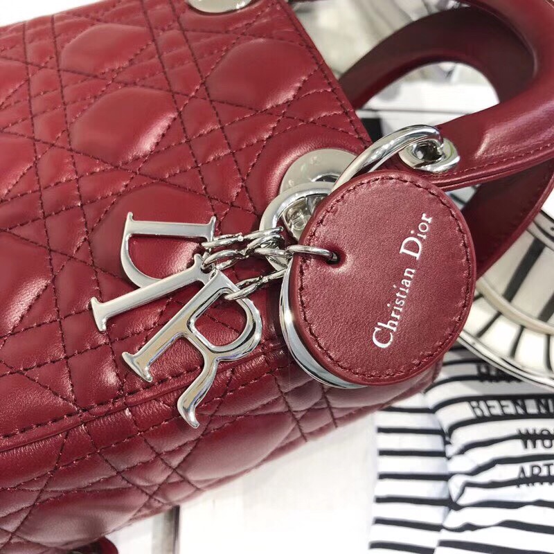 z1151652238847_a865610cb918e1d68c85f4f12861c996