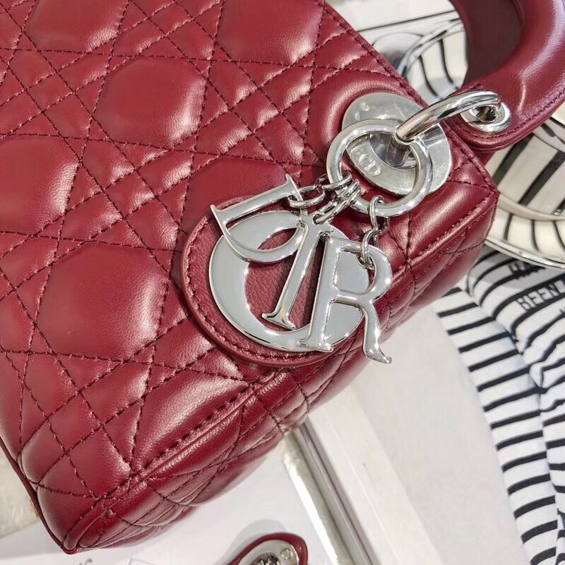 z1151652271998_d4868f3b5b6b0a87b5b2921c25689229