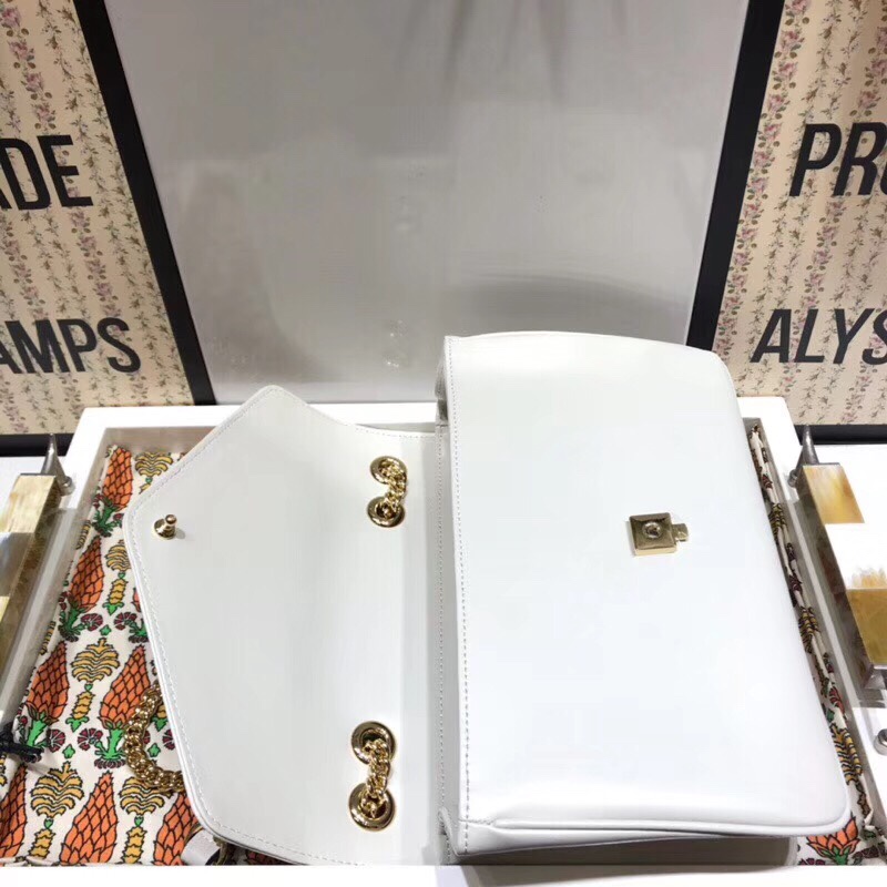 z1158912058142_6c0a00d4c83cada9b7f29f8c7a3f7d7d