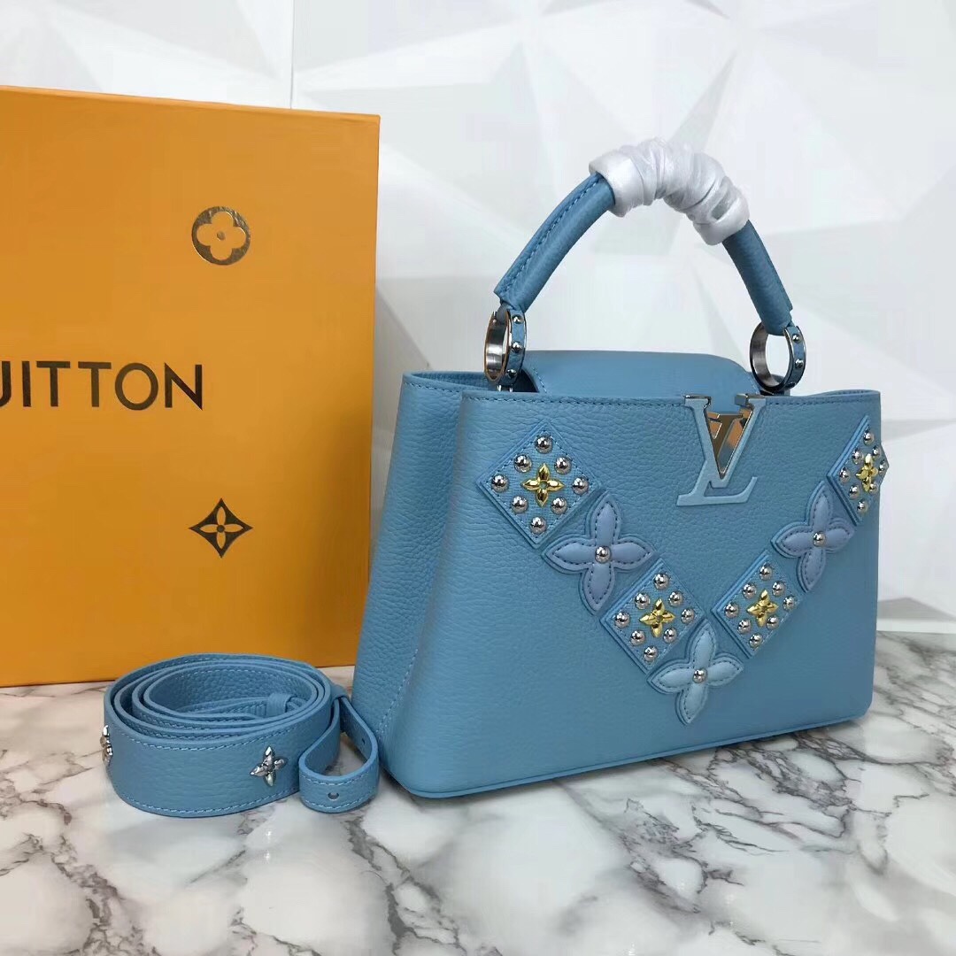 z1169155342445_21588cc131fe6751db55feac8ff7485a